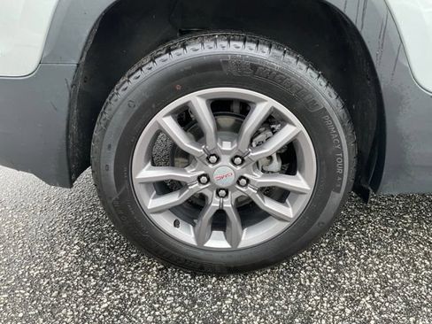 Used 2024 GMC Terrain SLT AWD/4WD image 26