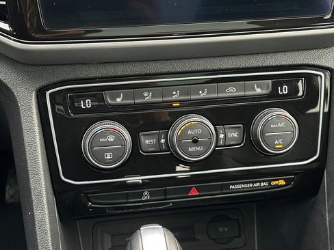 Certified 2022 Volkswagen Atlas SE w/ Panoramic Sunroof Package image 22