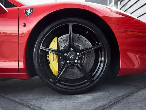 Used 2012 Ferrari 458 Italia Coupe image 27