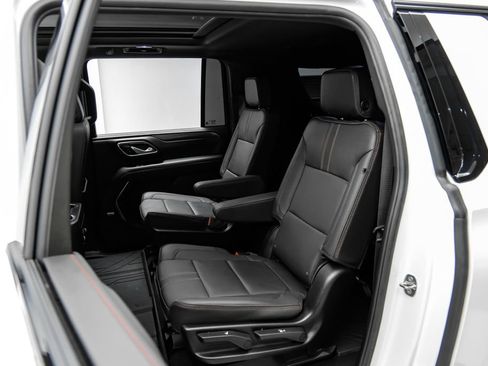 Used 2024 Chevrolet Suburban RST w/ Luxury Package AWD/4WD image 49
