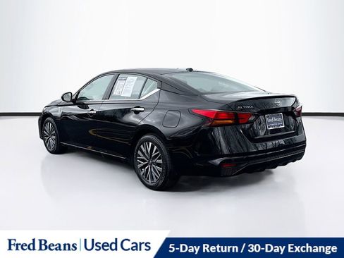 Used 2025 Nissan Altima 2.5 SV FWD image 5