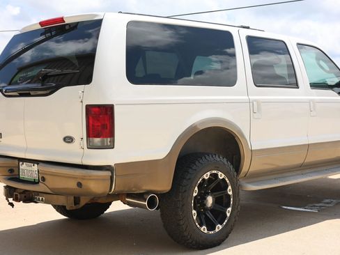 Used 2004 Ford Excursion Eddie Bauer AWD/4WD image 4