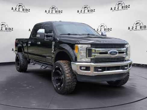 Used 2017 Ford F250 XLT w/ XLT Premium Package AWD/4WD image 1