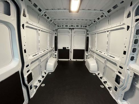 New 2026 RAM ProMaster 2500 w/ Convenience Group image 19
