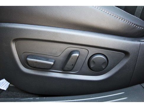 Used 2025 MAZDA CX-50 AWD 2.5 S w/ Premium Package image 26