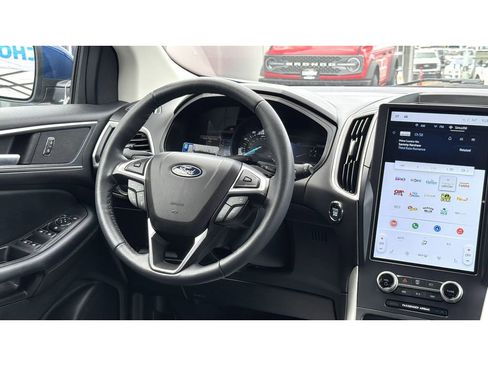 Used 2024 Ford Edge SEL image 15
