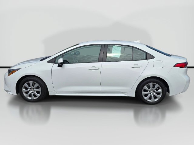 Used 2024 Toyota Corolla LE FWD image 2