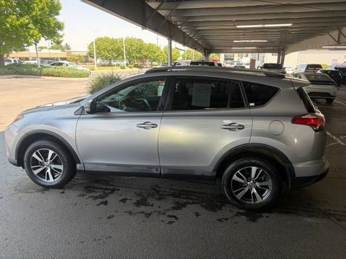 Used 2018 Toyota RAV4 XLE w/ Plus Extra Value Package AWD/4WD image 14