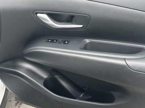 Used 2025 Hyundai Santa Cruz SE image 33