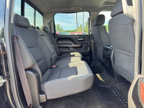 Used 2017 GMC Sierra 2500 SLE w/ SLE Preferred Package AWD/4WD image 16