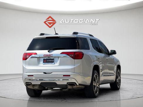 Used 2018 GMC Acadia Denali image 10