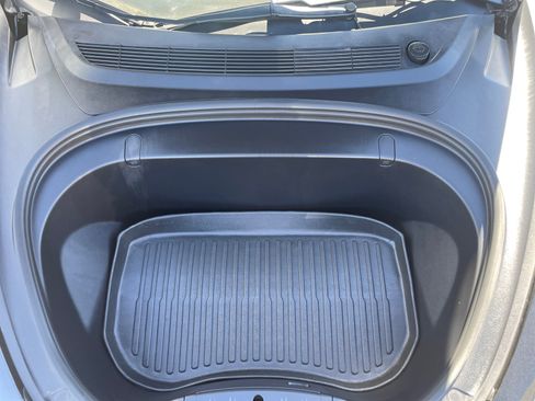 Used 2019 Tesla Model 3 Standard Range Plus image 31