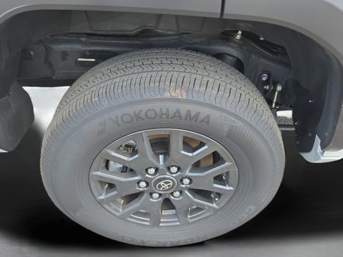 Used 2025 Toyota 4Runner SR5 RWD image 34