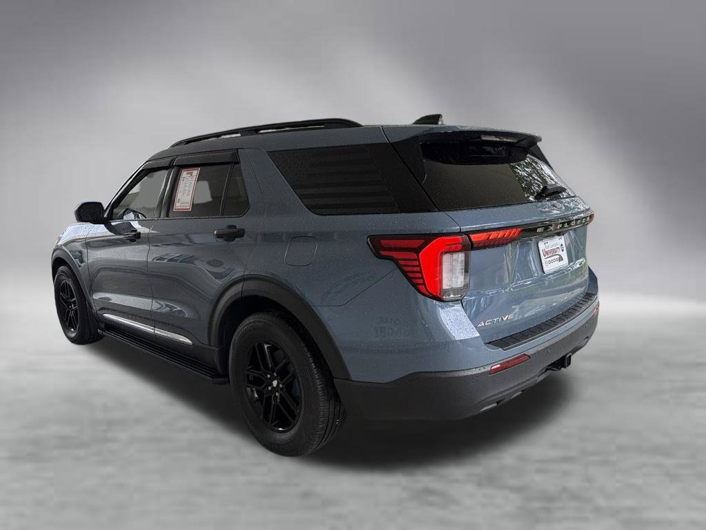 Used 2025 Ford Explorer Active RWD image 4