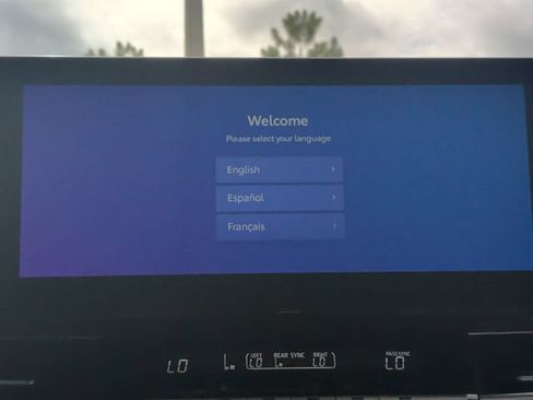 Used 2025 Toyota Sienna XLE w/ XLE Plus Package FWD image 24