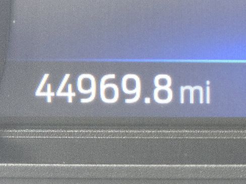 Certified 2023 Ford Explorer XLT w/ Class IV Trailer Tow Package image 10