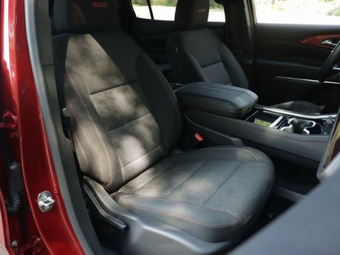 Used 2024 Chevrolet Traverse Z71 image 33