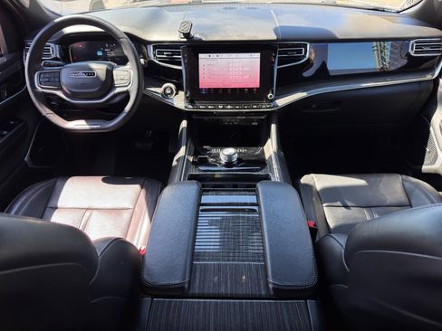 Used 2022 Jeep Wagoneer Series II image 23