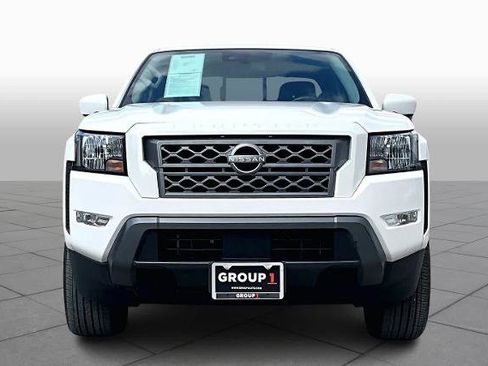 Certified 2023 Nissan Frontier SV w/ SV Convenience Package image 4