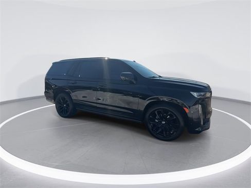 Used 2024 Cadillac Escalade Sport w/ LPO, ONYX Package image 2