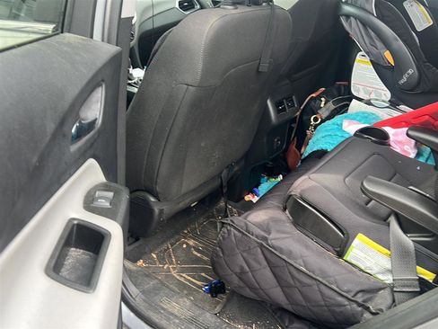 Used 2023 Chevrolet Equinox LT image 5