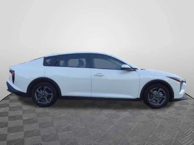 Used 2025 Kia K4 FWD image 4