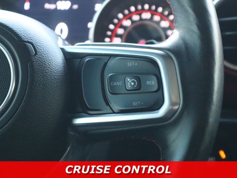 Used 2018 Jeep Wrangler Unlimited Rubicon image 16