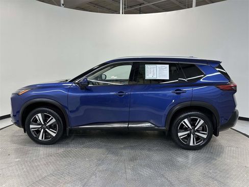 Used 2023 Nissan Rogue Platinum w/ Platinum Premium Package image 4