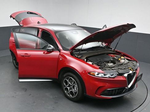 Used 2024 Alfa Romeo Tonale Ti image 52