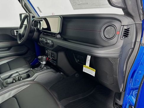 New 2026 Jeep Wrangler Unlimited Rubicon AWD/4WD image 31