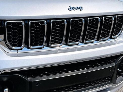 Used 2022 Jeep Grand Cherokee L Overland AWD/4WD image 39