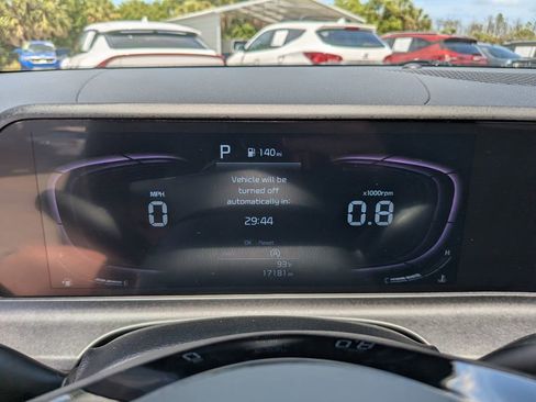Certified 2025 Kia Seltos S FWD image 33