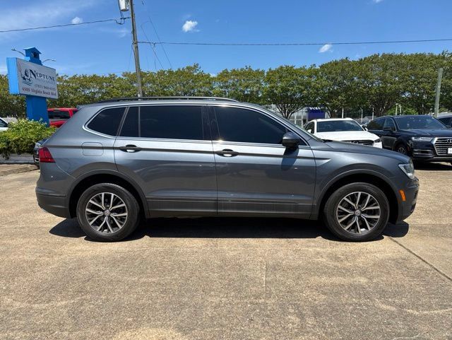 Used 2019 Volkswagen Tiguan SEL R-Line AWD/4WD image 4