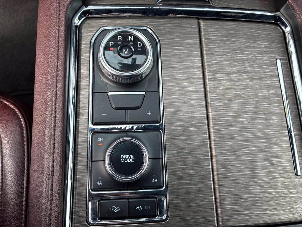 Used 2024 Ford Expedition Limited AWD/4WD image 29