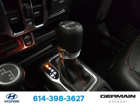 Used 2022 Jeep Wrangler Unlimited Rubicon w/ Cold Weather Group AWD/4WD image 25