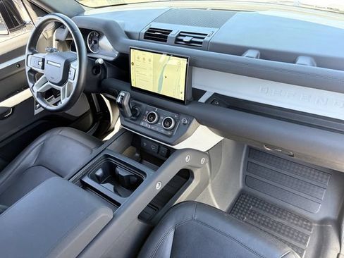 Used 2023 Land Rover Defender 130 SE AWD/4WD image 18