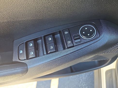 Used 2023 Kia Seltos LX image 32