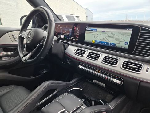 Used 2024 Mercedes-Benz GLE 450e 4MATIC image 8
