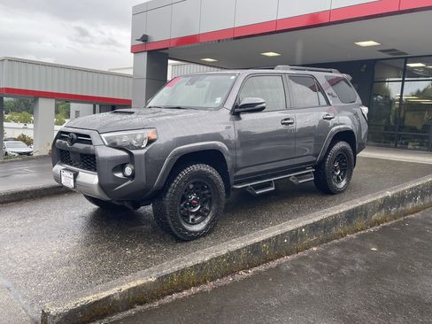 Certified 2020 Toyota 4Runner TRD Off-Road Premium w/ Moonroof Package AWD/4WD image 4