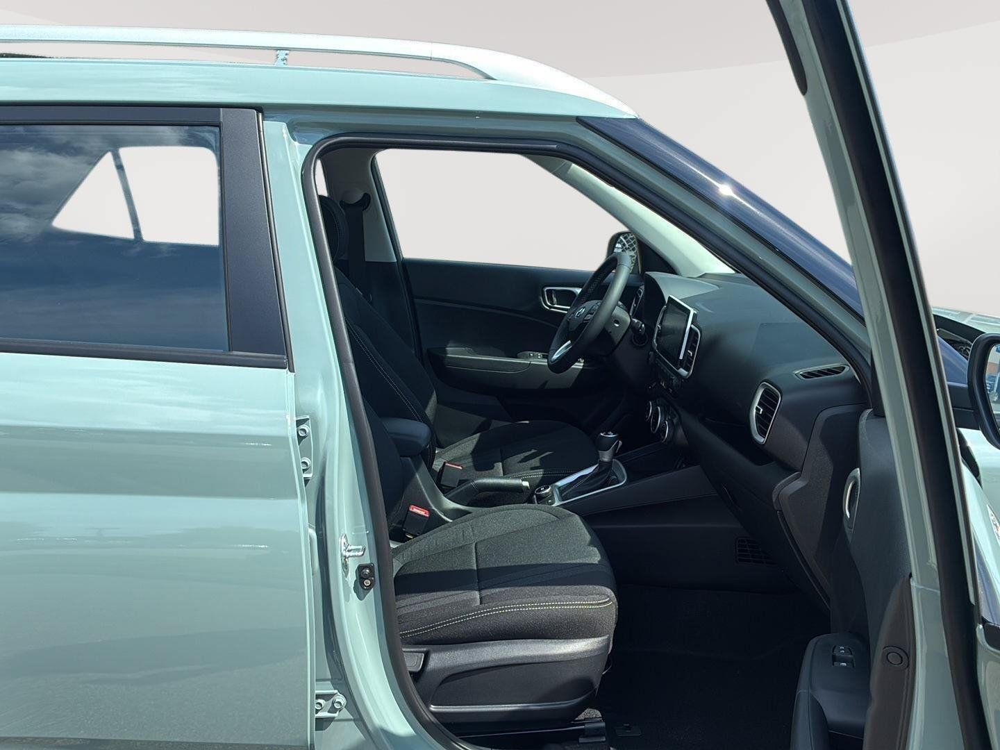 Used 2026 Hyundai Venue SEL FWD image 12
