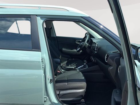 Used 2026 Hyundai Venue SEL FWD image 12