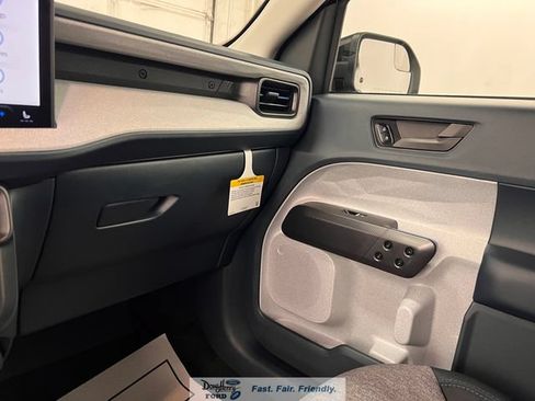 New 2026 Ford Maverick XLT w/ XLT Luxury Package FWD image 45