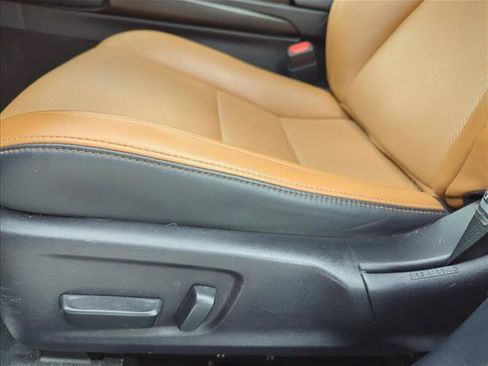 Used 2024 Lexus IS 350 F Sport RWD image 11
