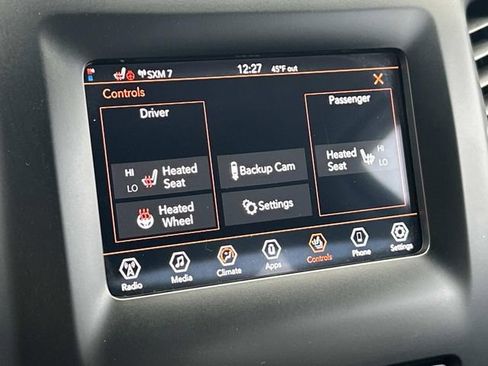 Used 2021 Jeep Cherokee Latitude Plus AWD/4WD image 25
