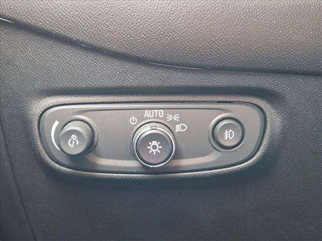 Used 2020 Chevrolet Equinox LT FWD image 11