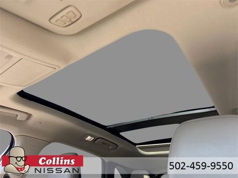 Used 2020 Ford Escape Titanium image 21