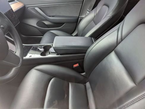 Used 2018 Tesla Model 3 RWD image 9
