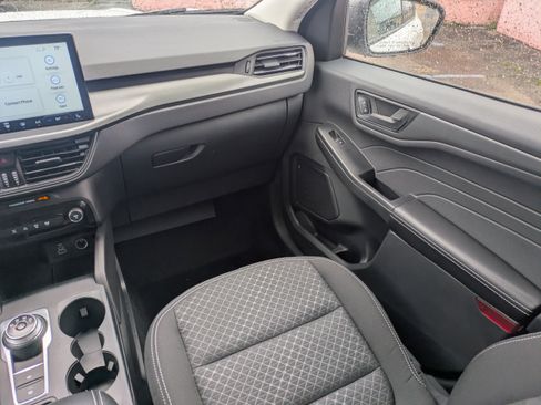 Certified 2025 Ford Escape Active w/ Tech Pack #1 AWD/4WD image 18