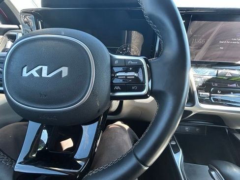 Used 2022 Kia Sorento S image 17