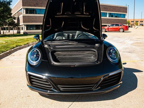 Used 2018 Porsche 911 Carrera 4S image 10
